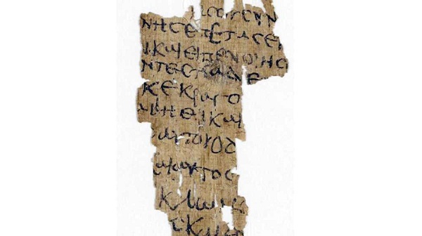 Fragmento da cópia mais antiga do ‘Evangelho da Infância de Jesus’, que tem 1.600 anos e relata um milagre do menino aos cinco anos de idade, foi decifrado pelo brasileiro Gabriel Nocchi Macedo e seu colega húngaro Lajos Berkes Fragmento da cópia mais antiga do ‘Evangelho da Infância de Jesus’, que tem 1.600 anos e relata um milagre do menino aos cinco anos de idade, foi decifrado pelo brasileiro Gabriel Nocchi Macedo e seu colega húngaro Lajos Berkes