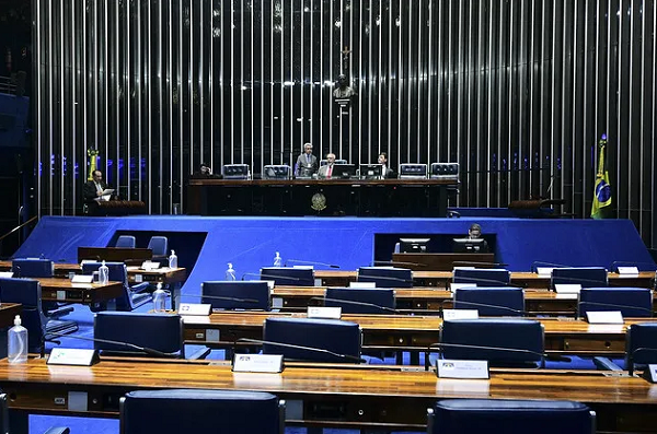 Proposta teve votação adiada a pedido do relator Weverton Rocha (PDT-MA) (Foto: Pedro França/Agência Senado)