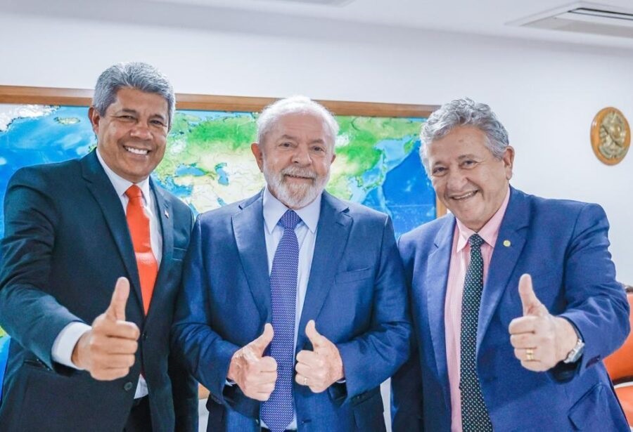 O governador Jerônimo Rodrigues (PT), o presidente Lula (PT) e Luiz Caetano (PT)