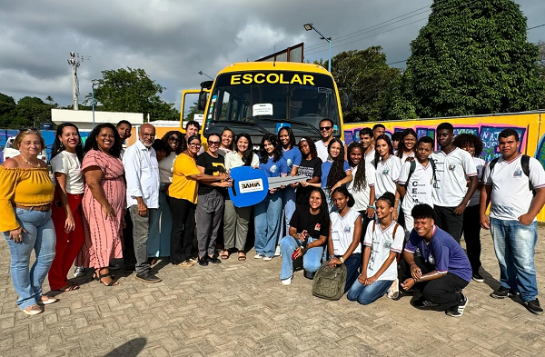Ônibus rurais escolares, modelo ORE 1, tem capacidade para 29 lugares (Foto: Divulgação)
