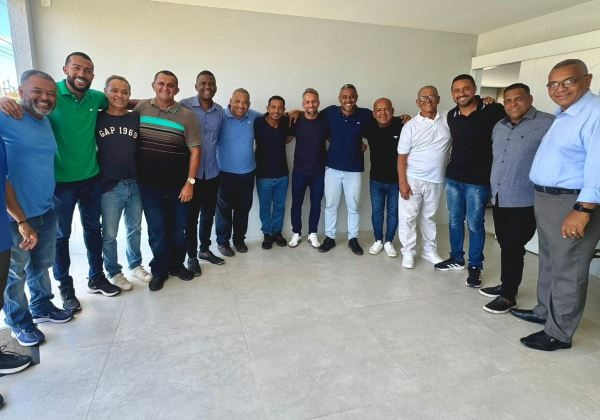 Principal pauta do encontro foi a formação da Mesa Diretora da Câmara (Foto: Assessoria de Flávio Matos)