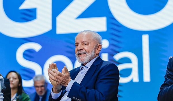 Lula fala sobre jornada de trabalho mais justa - Foto: Ricardo Stuckert / PR