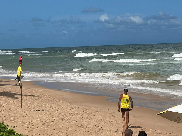 Conhecida pelo alto número de incidentes nos finais de semana e especialmente no verão, a Praia da Oca agora não conta com a presença de salva-vidas, após a demissão de mais de 20 profissionais (Foto: Moura Positivo/Portal Abrantes)