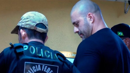 Ex-deputado bolsonarista descumpriu medidas restritivas impostas para que fosse colocado em liberdade. Créditos: Reprodução/Vídeo