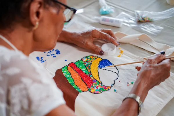 Projeto Ponto de Moda já formou mais de 150 pessoas (Foto: Divulgação)