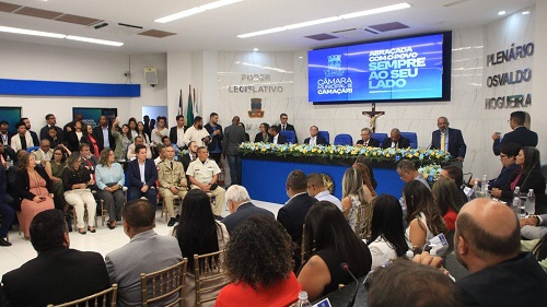 Autoridades presentes. Foto: Divulgação