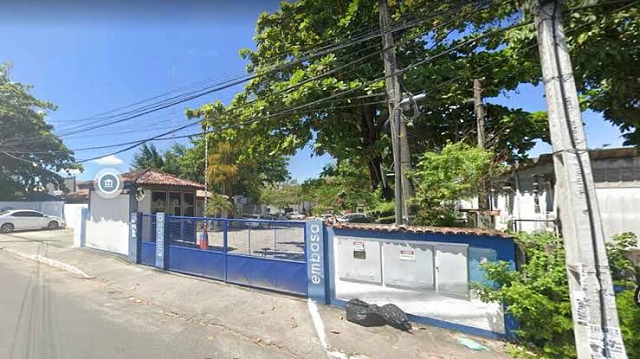 Embasa continua com sucessivas denúncias sobre a a destruição de pavimentação e abertura de crateras que não são cobertas (Foto: Reprodução/Google Maps)