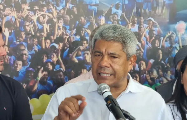 Governador da Bahia reforça importância da Lei do Celular no aprendizado (Foto: Lula Bonfim)