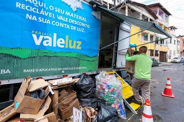 A iniciativa integra o Programa de Eficiência Energética da Neoenergia Coelba, regulado pela ANEEL.