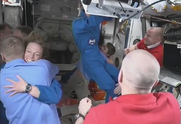 Astronautas presos no espaço desde junho de 2024 são resgatados (Foto: Reprodução)