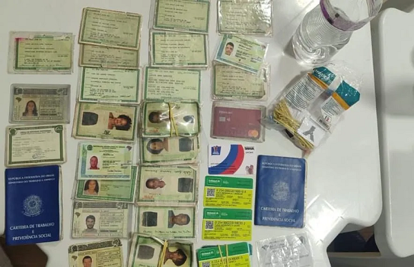 Guarda Municipal recuperou 32 documentos no Circuito Osmar (Foto: Divlgação GCM)