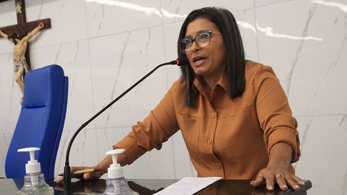 A  A vereadora Neidinha (PT) - Foto: Câmara