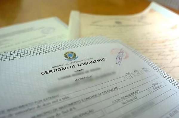 Certidão de nascimento é o documento que vai permitir que a criança tenha seus direitos garantidos (Foto: Reprodução)