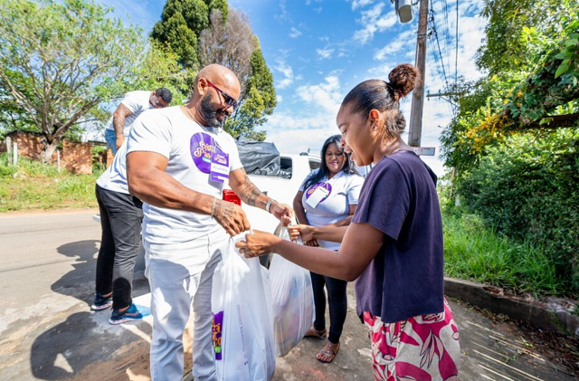 Entrega também segue de forma itinerante (Foto: Ascom/PMC)