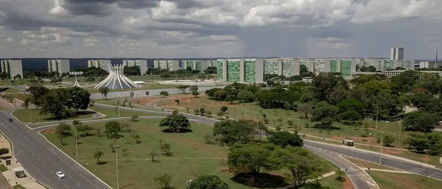 Serão 3.352 vagas distribuídas em 35 órgãos federais (Foto: Rafa Neddermeyer/Agência Brasil)