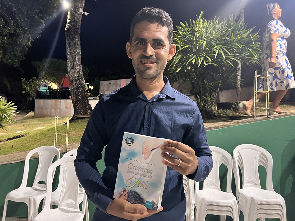 Reinildo Alves Silva, da Igreja Quadrangular, no bairro Acajutiba (Foto: Laís Trindade)