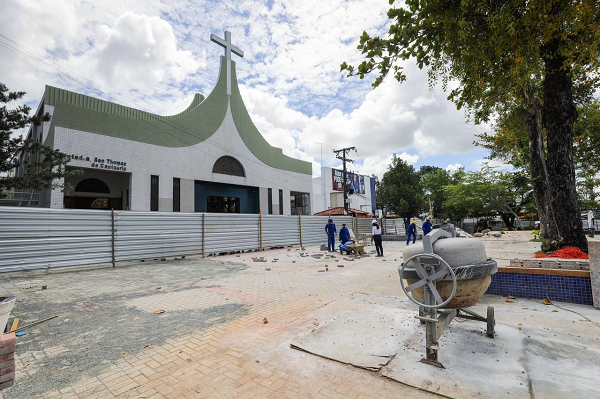 Praça Desembargador Montenegro, no Centro de Camaçari (Foto: Patrick Abreu)