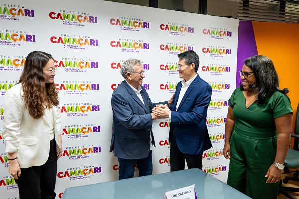Representantes da empresa durante reunião com a gestão municipal para discutir a contratação de mão de obra local e ações de qualificação profissional (Foto: Juliano Sarraf)