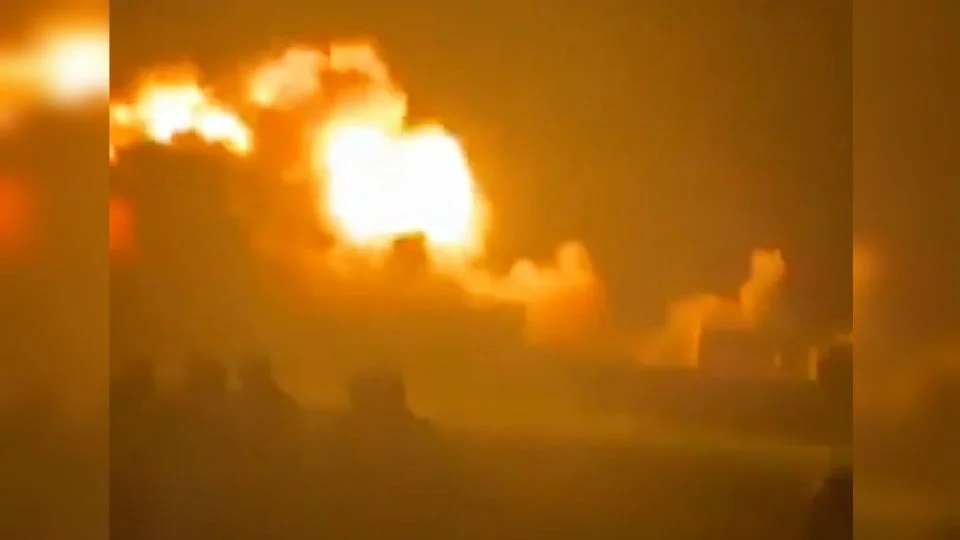 Míssil lançado pela índia explode próximo de área habitada no Paquistão. Créditos: Sputnik India/Reprodução