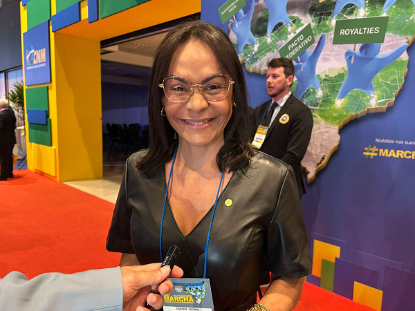 Deputada federal e primeira-dama Ivoneide Caetano (PT (Foto: Camila São José/Ascom-PMC)