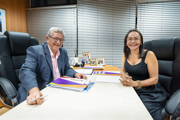 Prefeito Luiz Caetano (PT) e a primeira-dama e deputada federal, Ivoneide Caetano (PT) (Foto: Reprodução)