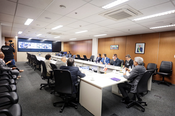 Governador da Bahia, Jerônimo Rodrigues (PT), se reuniu virtualmente com a presidenta do Novo Banco de Desenvolvimento (NBD), Dilma Rousseff (Foto: Divulgação)