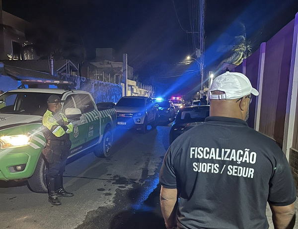 Operação Paz e Ordem realizada pela Prefeitura Municipal por meio da Secretaria de Desenvolvimento Urbano e Meio Ambiente (Sedur) (Foto: Ascom/Sedur Camaçari)
