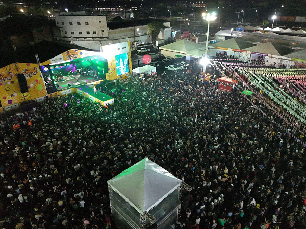 Foram quase quarenta horas de música com artistas se apresentando no palco principal, Caramanchão e Vila Maria Bonita, na área externa (Foto: Nau FPV)