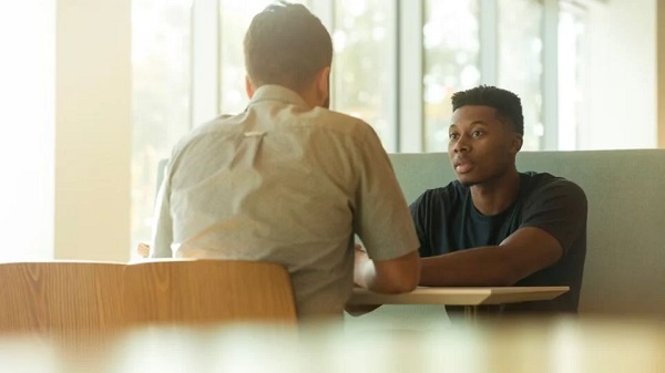 Diálogo. Créditos: Unsplash