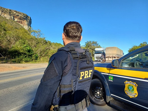 Principal causa dos acidentes fatais foi a ultrapassagem indevida, responsável por 6 óbitos no período (Foto: Divulgação/PRF-BA)