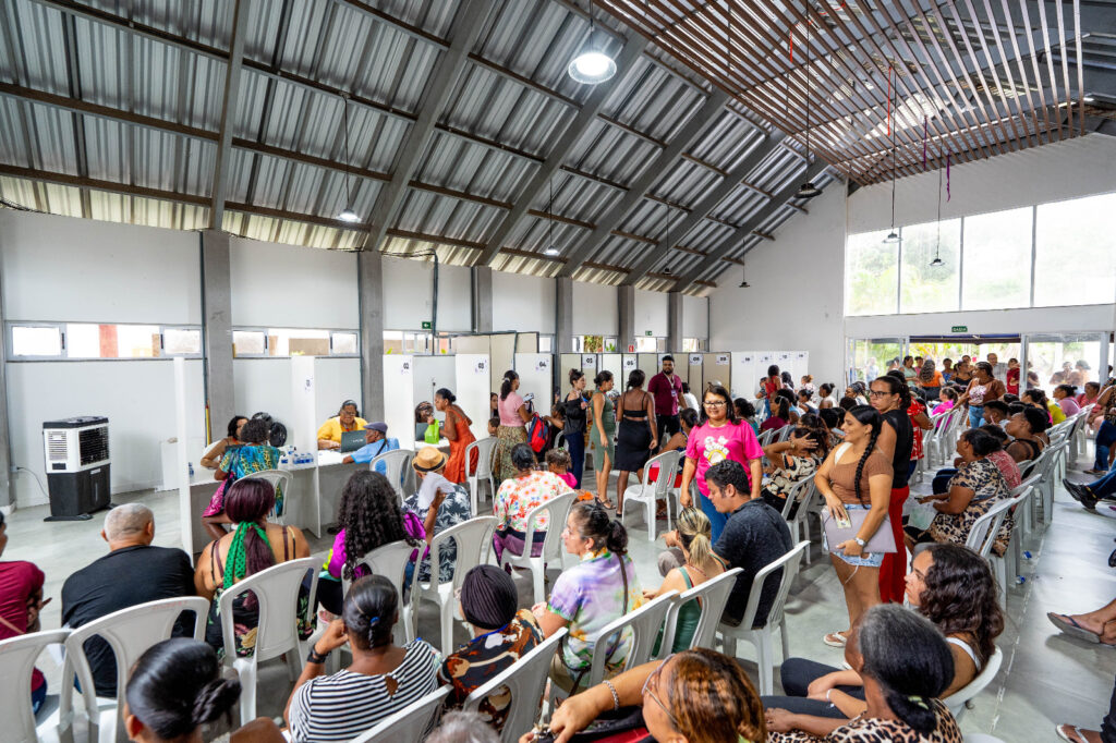 Prefeitura de Camaçari mantém ponto de atendimento para sanar dúvidas sobre inscrições do MCMV