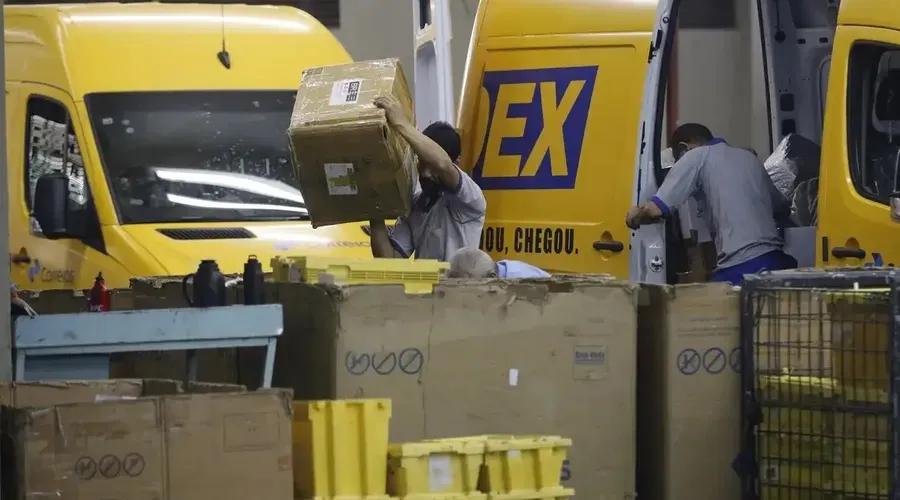 Compras-chegam-Greve-nos-Correios-preocupa-consumi0137317700202512210930-ScaleDownProportional