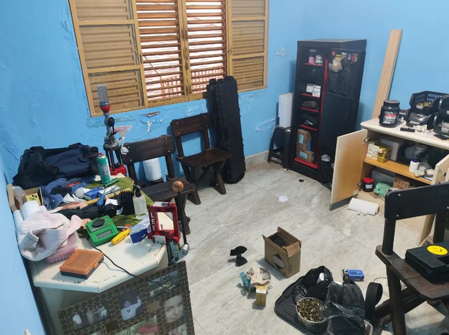 veja-fabrica-clandestina-de-armas-e-municoes-coman0138245500202603121807-ScaleDownProportional