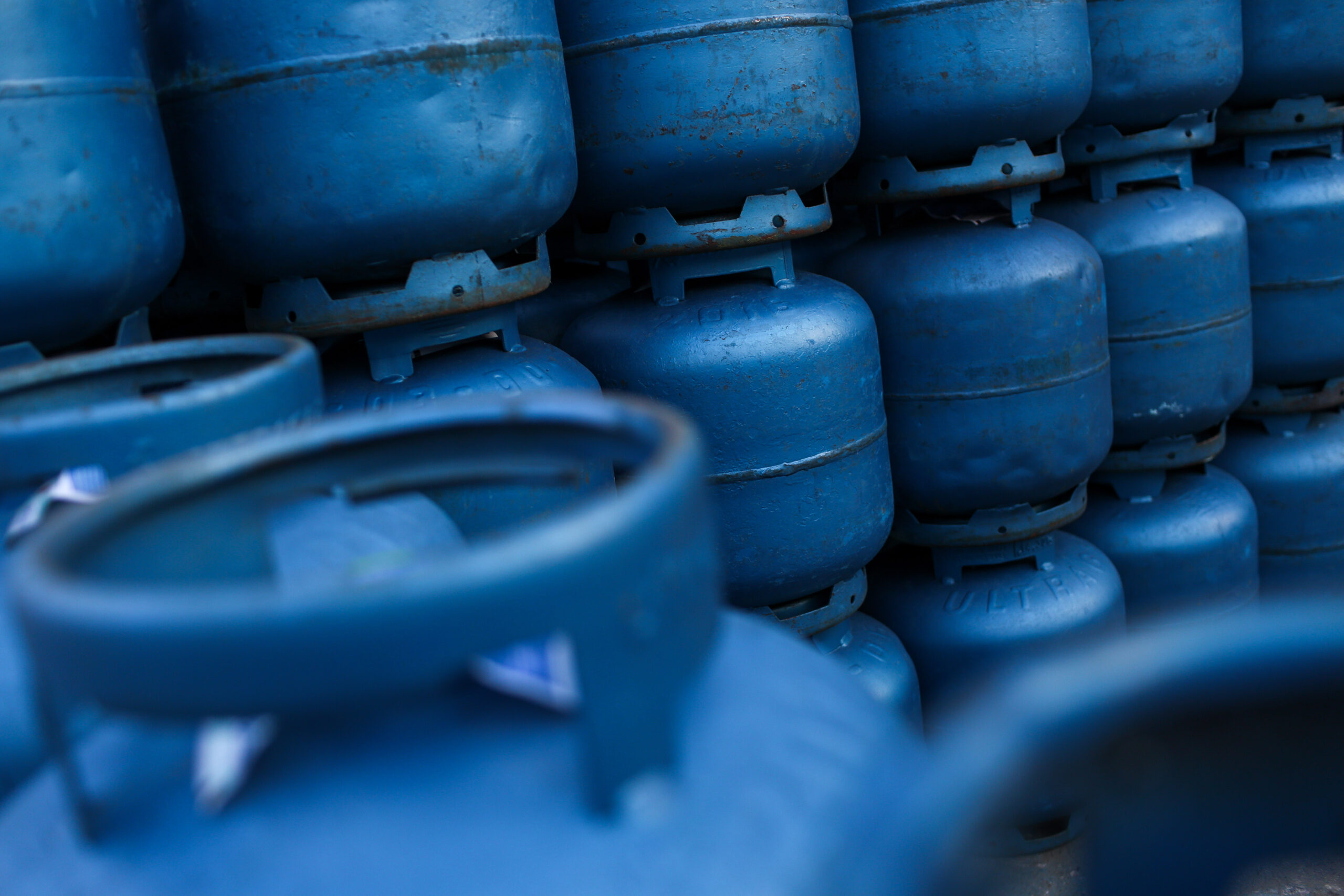 preco-do-gas-de-cozinha-sobe-153-na-bahia-e-pode-c0138449700202604010832