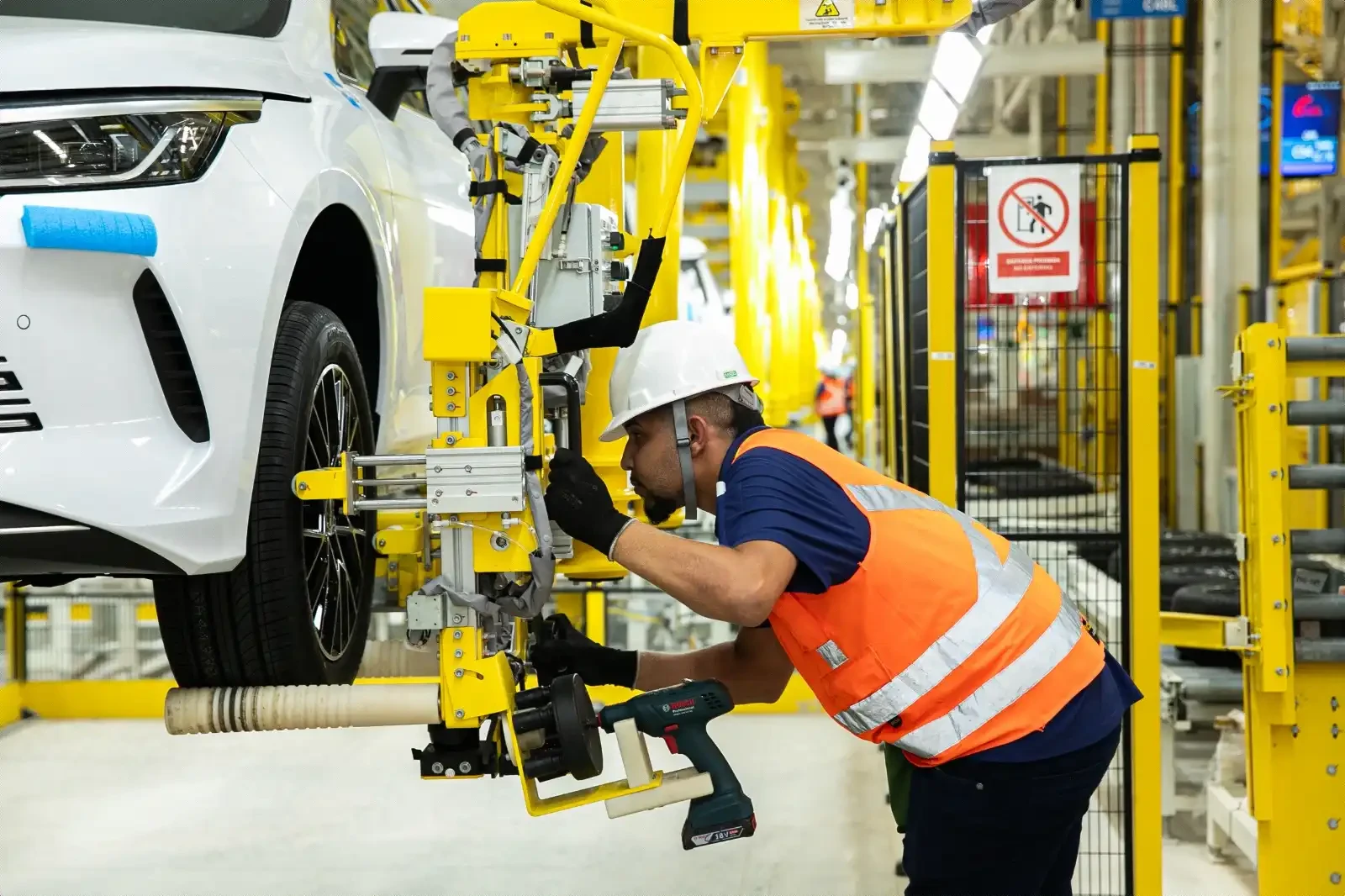 vagas-na-byd-e-alem-5-setores-que-mais-vao-contrat0138679400202604232241