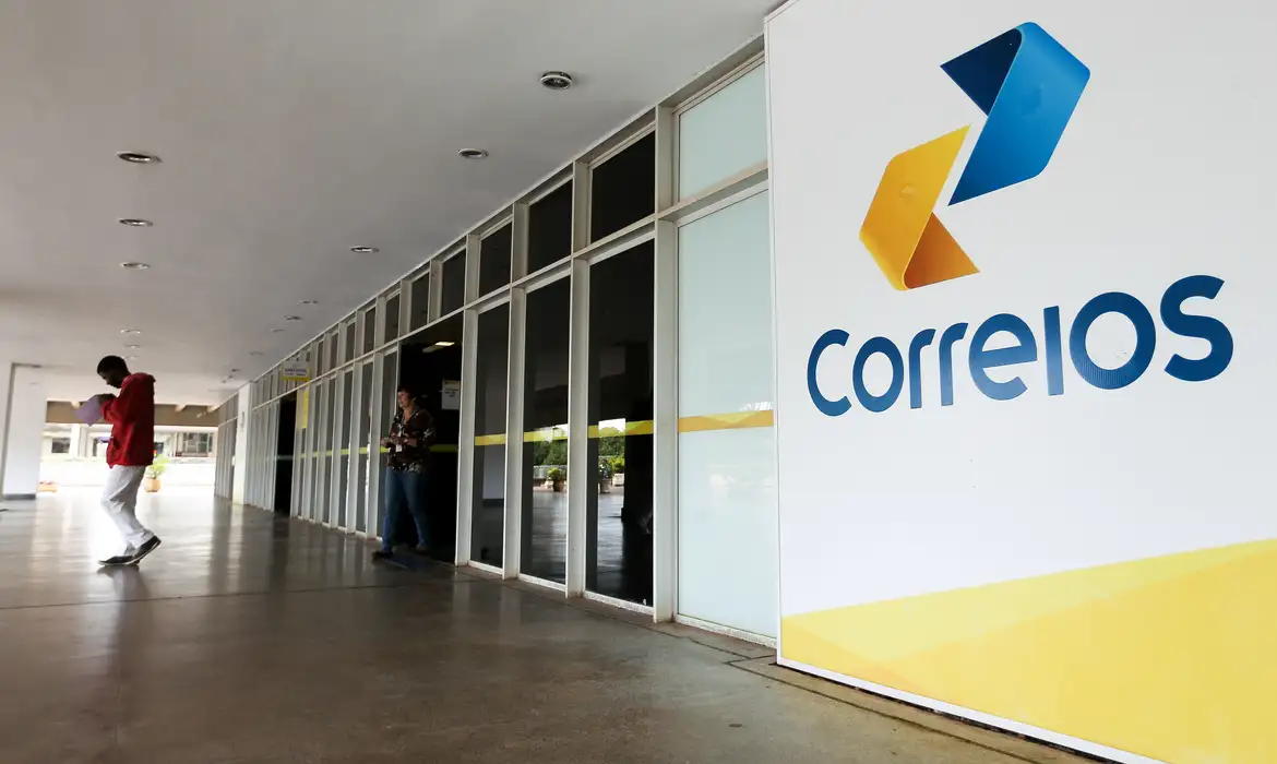 Plano-dos-Correios-preve-15-mil-demissoes-e-fecham0137415700202512291555-ScaleDownProportional