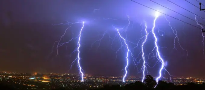 SE LIGUE – Medo de raios e trovões? Veja como se proteger durante tempestades