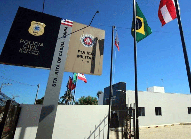 PAI (?) E FILHO – Homem é preso e adolescente é apreendido por estupro de menina de 12 anos na Bahia