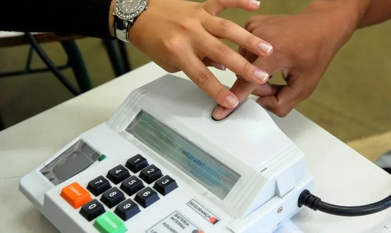 quem-faz-18-anos-entre-turnos-precisa-votar-entend0138269700202603151007-ScaleDownProportional