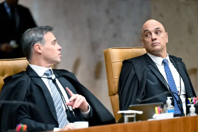 Andre-Mendonca-e-Alexandre-de-Moraes_EVARISTO-SA_AFP.jpg