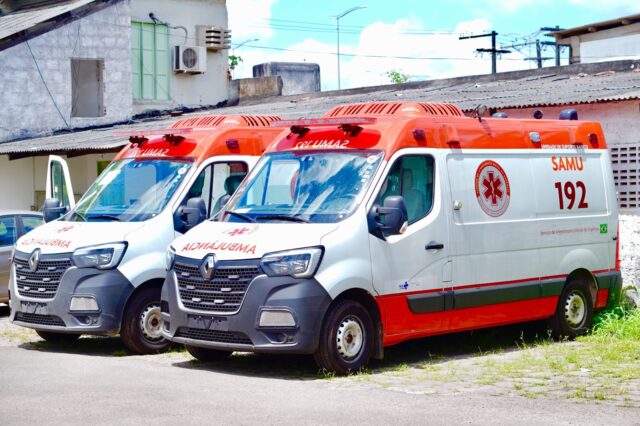 Sesau_Entrega governo federal duas novas ambulâncias SAMU_Foto_Juliano Sarraf_6.10 (1)