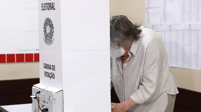 eleitores-com-mais-de-70-anos-ampliam-participacao0140601800202610161857-ScaleDownProportional