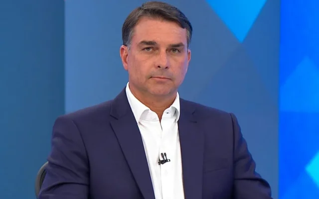 flavio-e-confrontado-por-ligacao-com-vorcaro-nao-r0140604800202610162224
