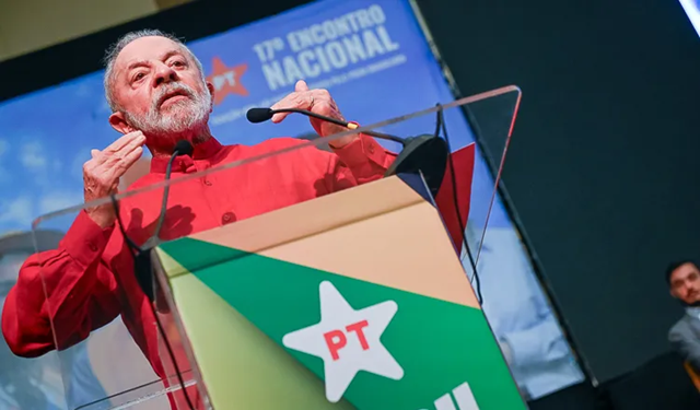 Lula discursou no final do Encontro do PT, no domingo, 3 (Foto: Ricardo Stuckert/PR)