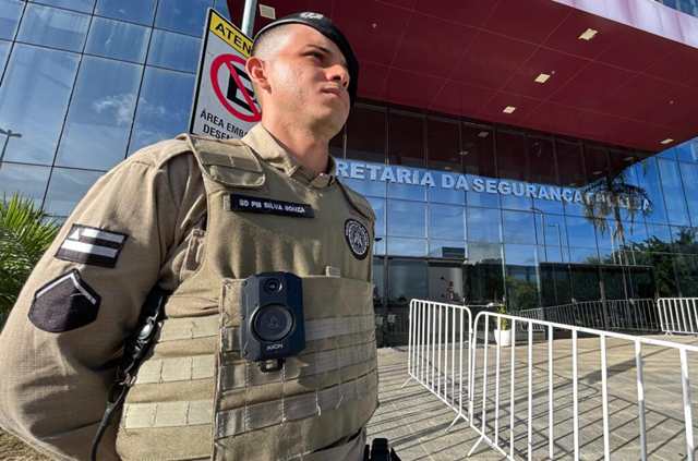 Câmeras são utilizadas também por equipes das Polícias Civil e Técnica, durante cumprimentos de mandados e perícias em locais de crime (Foto: Rafael Rodrigues/SSP)