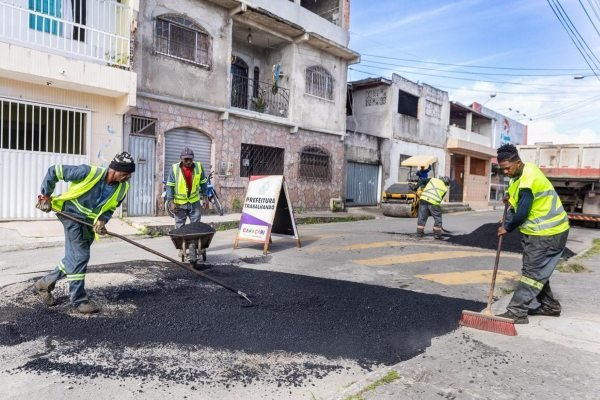 Serviços estão sendo executados em pontos considerados críticos, com base em um cronograma elaborado a partir de demandas apresentadas pela população (Foto: Patrick Abreu) Serviços estão sendo executados em pontos considerados críticos, com base em um cronograma elaborado a partir de demandas apresentadas pela população (Foto: Patrick Abreu)