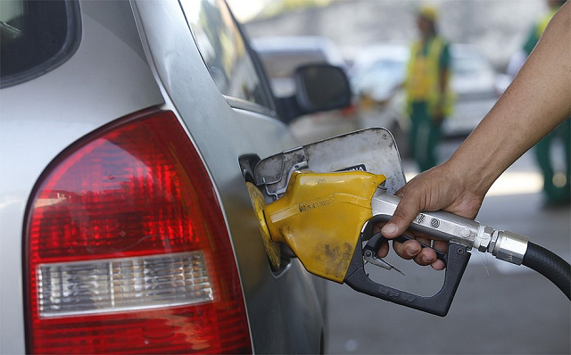 A gasolina mais barata no Brasil está sendo vendida no estado do Amapá, por R$ 4,129 o litro (Foto: Reprodução)