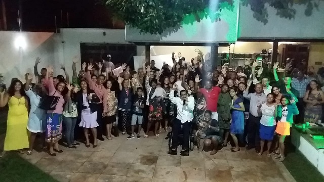 'Estou impactado, eu e muitos dos membros da minha igreja estamos impactados pela revelação que Deus tem passado à sua vida para despertar a Igreja', diz o Pastor Edvan Santiago, que fez a oração de abertura (Foto: Franco Filho | CFF)