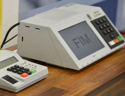 Segundo especialista, o cálculo do quociente eleitoral continuará a existir, permitindo que se elejam os candidatos que atingirem 10% (Reprodução)