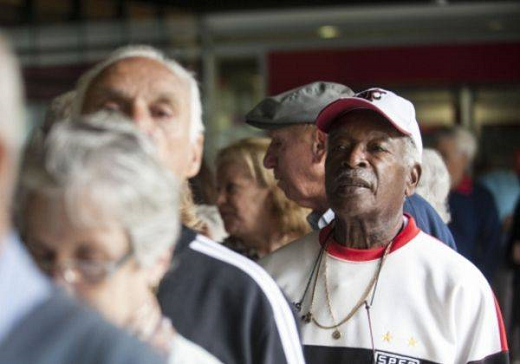 O Estatuto do Idoso, que completou 15 anos no dia 1º de outubro, também trata de direitos relativos a trabalho e renda. Entretanto, alguns ainda não saíram do papel (Foto: Agencia Brasil)